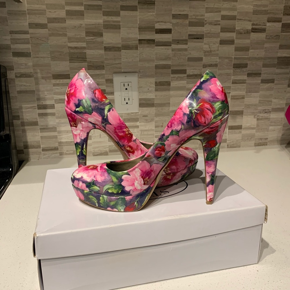 Guess Floral Heels